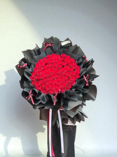 Valentines Day 100 Roses Bowtied Bouquet